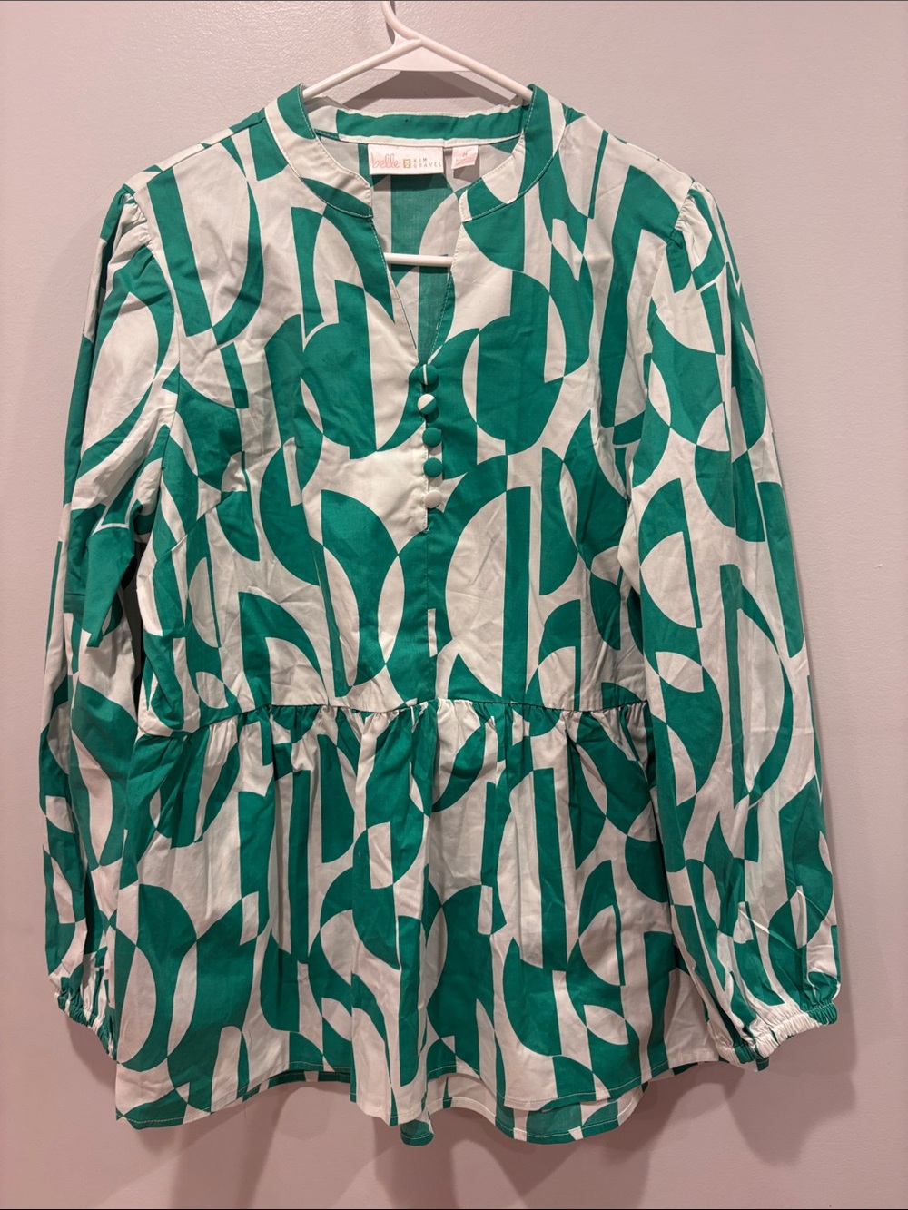 Belle by Kim Gravel Green and White Geometric Peplum Blouse ptp 22 length 28